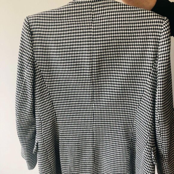 Blazer - Picture 3 of 3